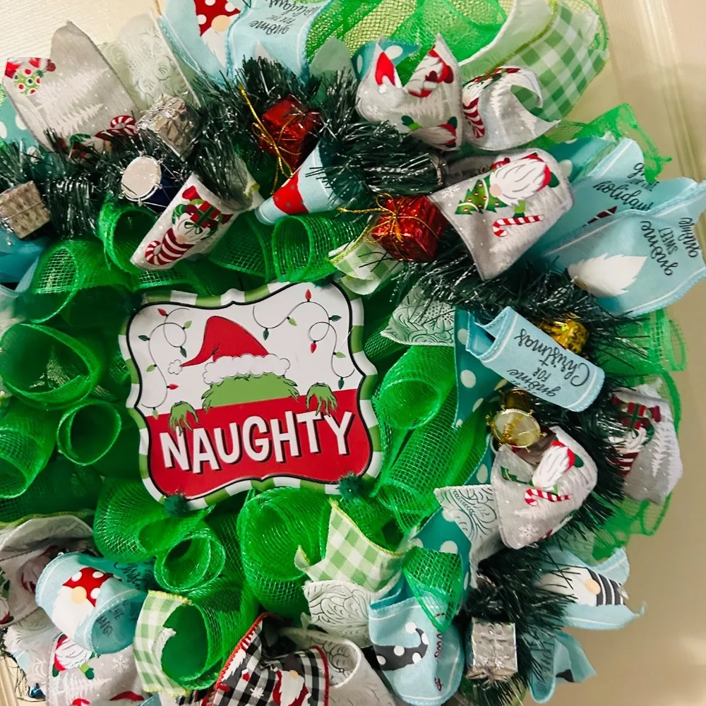 Christmas wreath/nauty
